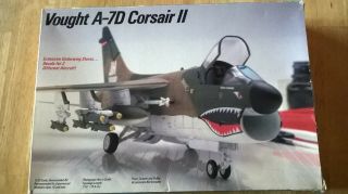 Testors / Fujimi 1:72 Vought A - 7 D Corsair Ii Model Kit 341u