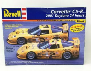 Revell Corvette C5 - R 2001 Daytona 24 Hours Car Model 1:215th Skill 3 No Decals