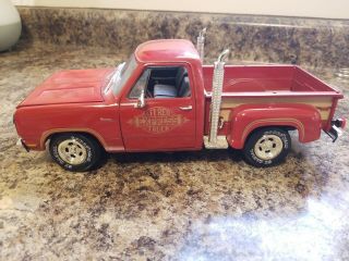 1978 Dodge Lil Red Express Pickup Truck 1:18 Scale American Muscle Diecast Ertl