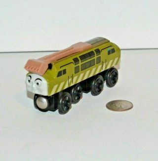 Thomas & Friends Wooden Railway Train Tank Diesel 10 Sliding Claw - Guc 2001