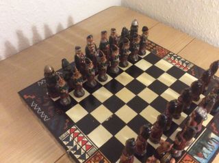 Spanish Conquistadors vs Mayan Aztecs Teracotta chess set with folding board 3