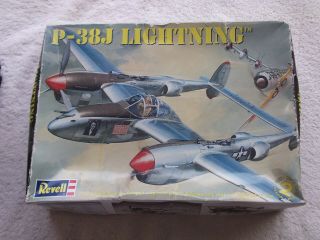 Revell P - 38j Lightning Plane Model Kit 85 - 5479 1:48 Scale