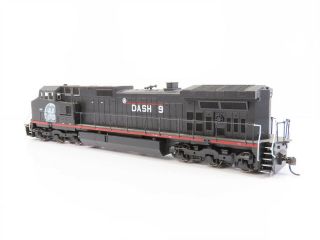 HO Scale Athearn GE Demonstrator DASH 9 C44 - 9W Diesel Locomotive Powered 8601 3