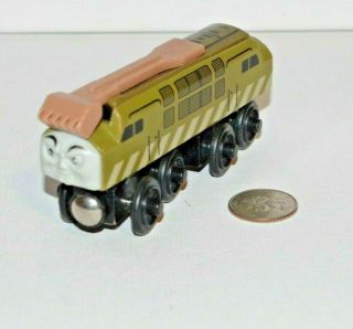 Thomas & Friends Wooden Railway Train Tank Diesel 10 Sliding Claw - Guc 2003