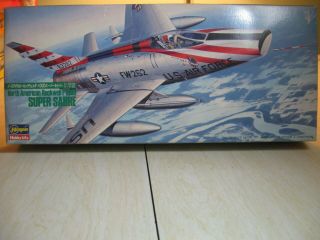 Hasegawa 1/72 North American Rockwell F - 100d Sabre 611