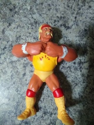 Wwe Wwf Hasbro Series 2 Hulk Hogan Bear Hug Wrestling Figure Retro
