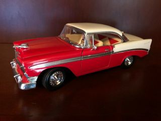 Road Tough 1/18 1:18 1956 Chevrolet Chevy Belair Red Off White Loose