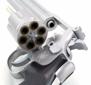 Crown model Hop - up air revolver No.  9 S&W M686 4 inch silver 10 years old over 3
