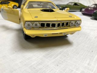 1971 Plymouth Cuda Yellow 1:18 Ertl American Muscle