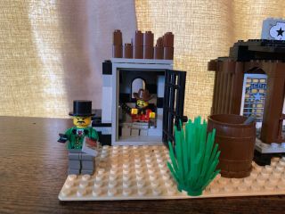 Lego Sheriff ' s Lock - Up (6755) 90 Complete w/ Instructions 3