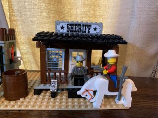 Lego Sheriff ' s Lock - Up (6755) 90 Complete w/ Instructions 4