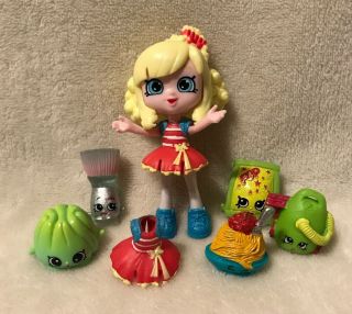 Shopkins Happy Places Popette Doll With Extra Shopkins