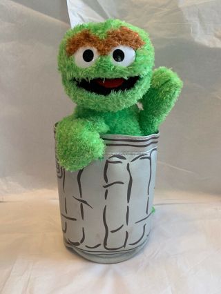 Sesame Place 2012 Oscar The Grouch In Trash Can Plush 10 "