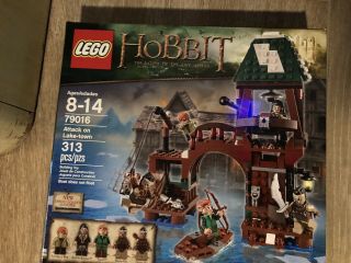 Lego The Hobbit Attack On Lake - Town (79016) Nib