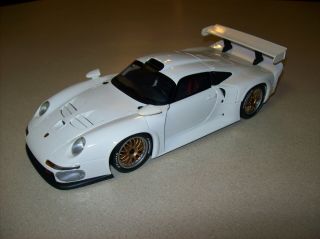 Ut Models 1/18 Scale Porsche 911 Gt1 White