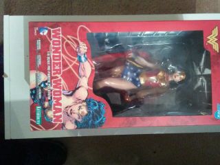 Kotobukiya - Artfx Dc Comics - Wonder Woman Pre Painted Pvc Statue Figure