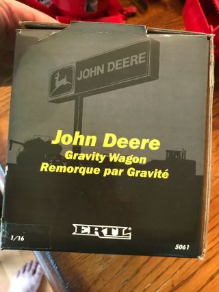 JOHN DEERE GRAVITY WAGON FOR A TRACTOR 1/16 JD GRAIN 4