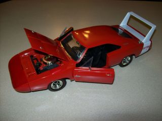Ertl Collectibles American Muscle 1/18 Scale 1969 Dodge Charger Daytona Red 2