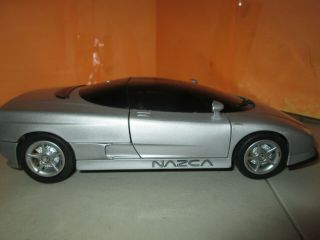 Revell Nazca M12 Supercar 1:18 Diecast No Box 6