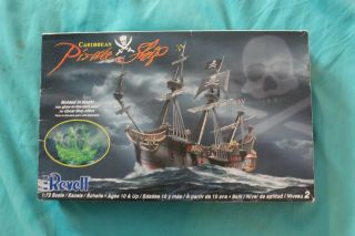 Revell - Caribbean Pirate Ship - Scale 1:72 - Kit 0386