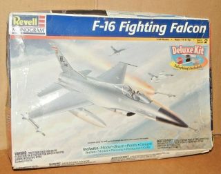 Revell - Monogram 1/48 Scale F - 16 Fighting Falcon Plastic Model Airplane Kit