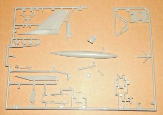 Revell - Monogram 1/48 Scale F - 16 Fighting Falcon Plastic Model Airplane Kit 5