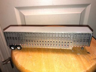 Dcp 1:64 Wilson Tandem Axle Cattle Livestock Tractor Trailer Diecast Promotions