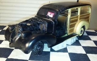 1/18 Scale Custom Motor City Classics 1939 Chevy Classic Deluxe Woody " Fire.