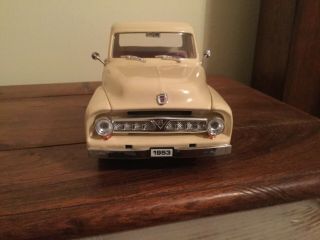 ROAD Signature - FORD 1953 F - 100 Pick Up Truck Die Cast Model Light Yellow 3