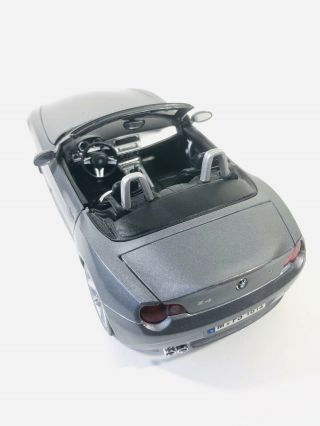 Maisto BMW Z4 Die Cast 1:18 Scale Model Car Grey 7