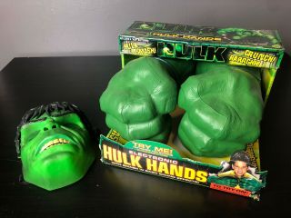 Electronic Hulk Hands Smash 