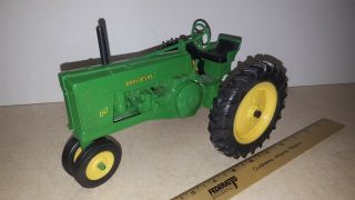Toy Ertl John Deere 60 Row Crop Tractor 2