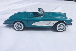 Franklin 1960 Corvette 1:24 Scale Aqua Blue White Details W/out Top