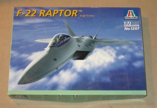 Italeri F - 22 Lockheed Raptor 1:72 Scale Plastic Airplane Jet Model Kit