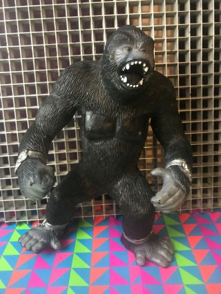 Rubber King Kong Action Figure 7”x 10”•toy Major Trading Co•2005•gorilla•bootleg