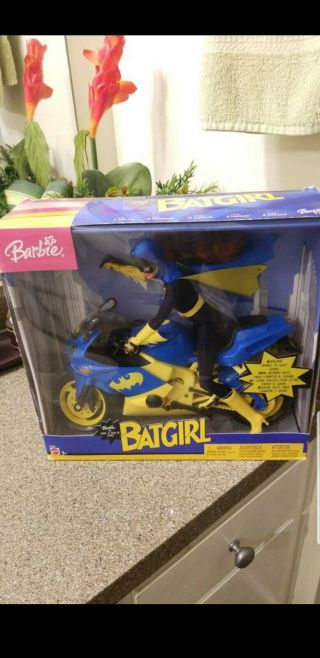 2003 Mattel Dc Comics Barbie Doll As Batgirl With Motorcycle