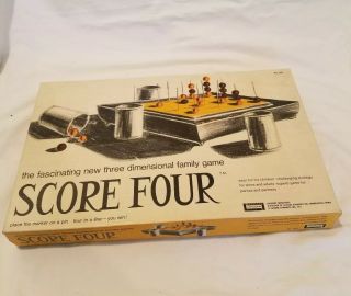 Vintage 1971 Score Four 3 Dimensional Strategy Family Game