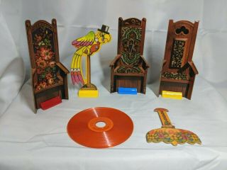 1972 Milton Bradley Seance Game Parts Chairs,  Record,  Bird,  And Lamp Sadc04