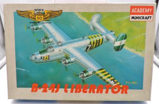 1:144th Scale Academy Wwii U.  S.  Consolidated B - 24j Bomber 4402 Rb - Gb