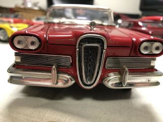 Yat Ming Diecast Metal Edsel Citation Convertible Year 1958 - 1:18 Scale In Red