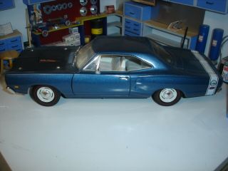 1/18 Ertl - 1969 Dodge Bee 440 - 6 - Blue