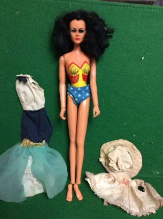 Vintage 1976 Dc Comics Mego Wonder Woman Lynda Carter Doll