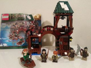 Lego The Hobbit (79016) Attack On Lake - Town 100 Complete - Retired