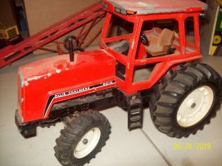 1/16th Scale Allis Chalmers 8010 Tractor