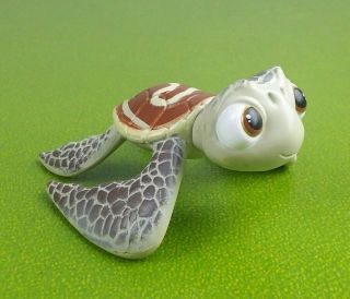 Disney Finding Nemo Dory Turtle Squirt Figure