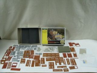 DPM Gold Detailed Edition Woods Furniture Co N Scale Model Building Kit 660 2