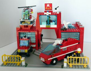 Lego Town Classic Fire Control Center (6389) Complete W/instructions And Box