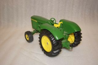Ertl John Deere 5020 1/16 Toy Tractor 2
