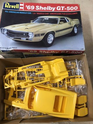 Revell 1969 Shelby Mustang Gt 500 Model Kit