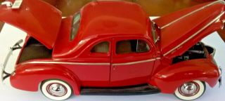 1/24 Scale Danbury 1940 Ford Deluxe Coupe - Red